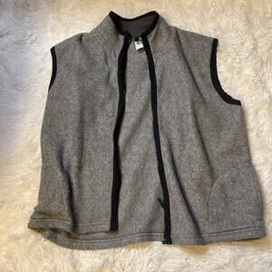 24 Seven Women Vest Gray Black Crewneck 2 Pocket Warm Winter Wear 1XL